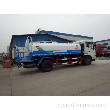 Truk tangki air 6 cbm 4 * 2 mode penggerak